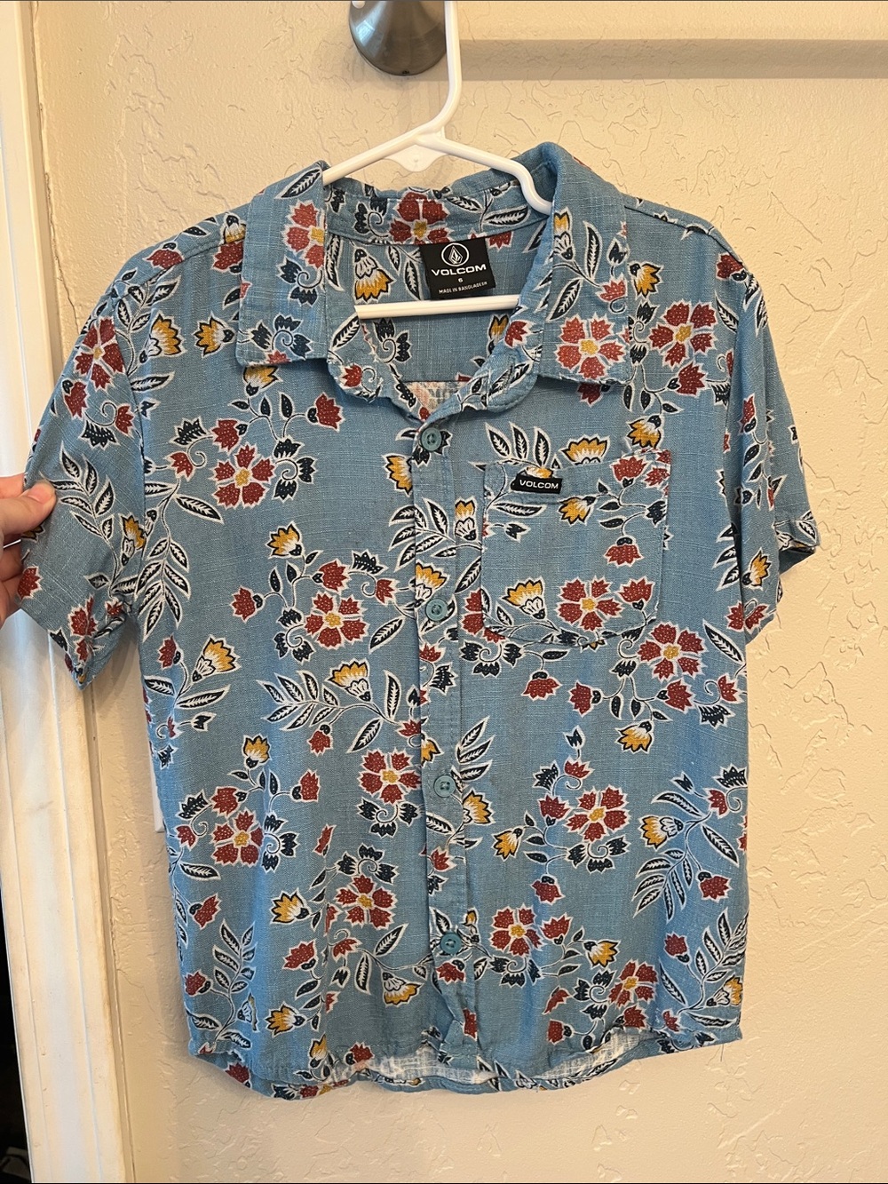 Volcom Light Blue Floral Short Sleeve Button-Down Shirt